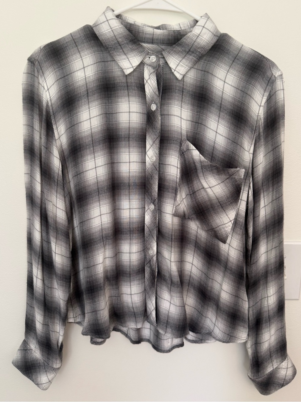 Rails Black and White Plaid Button-Down Shirt size Medium